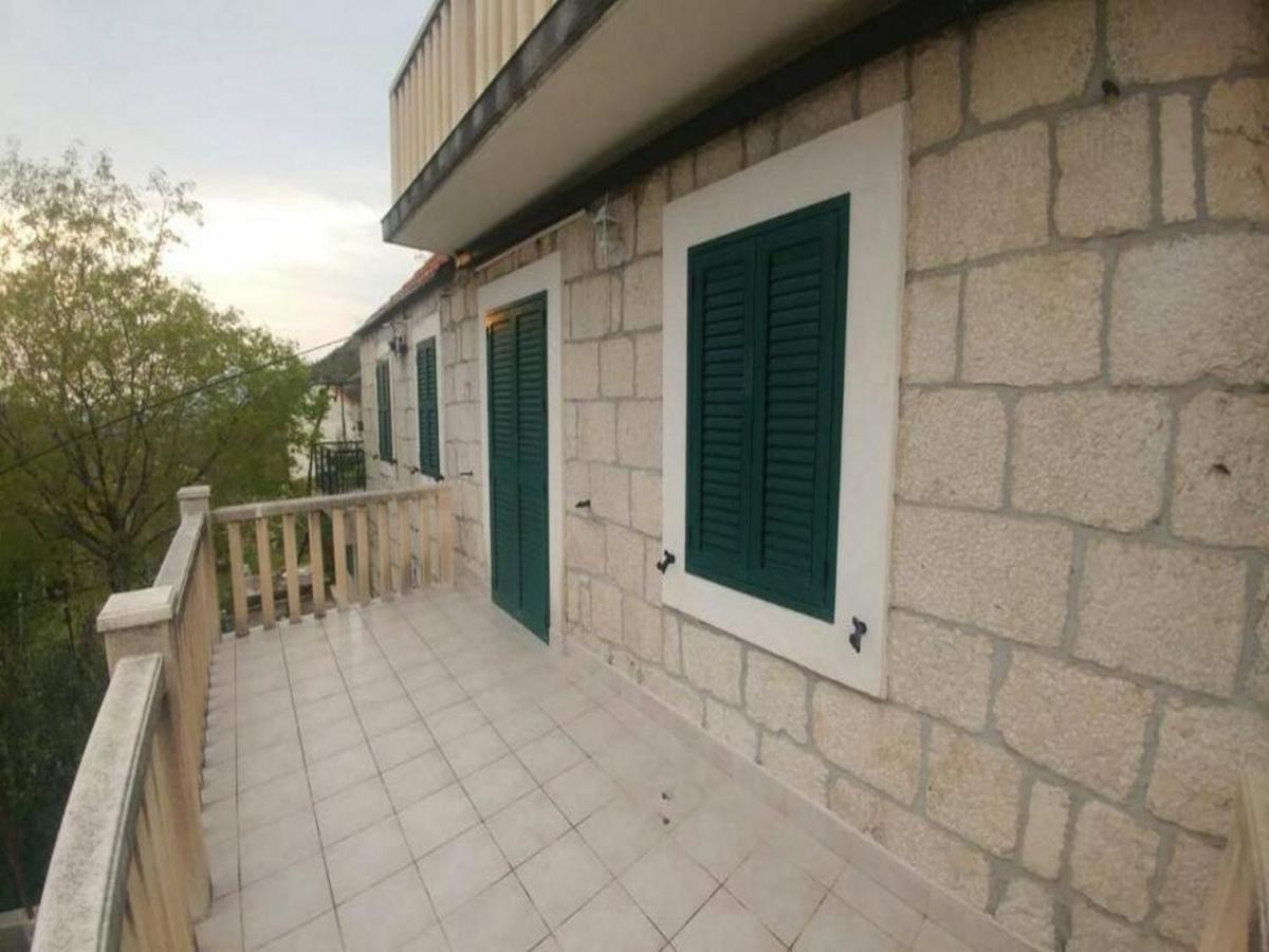Holiday Home Carevic Gornja Brela Экстерьер фото